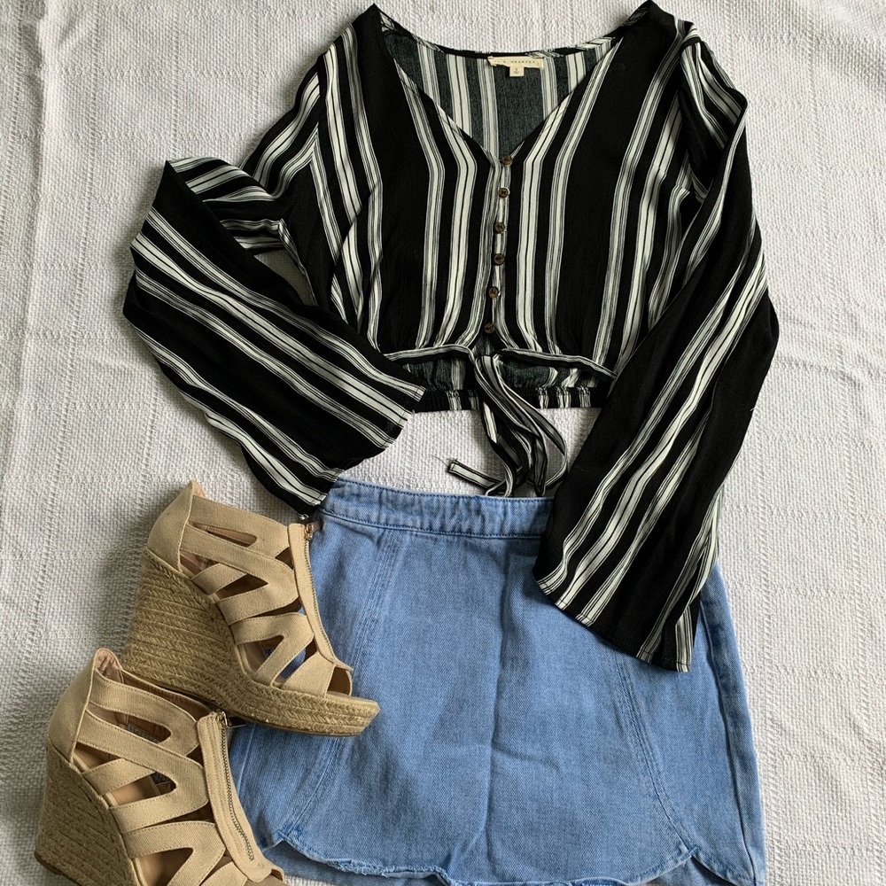 LA Hearts Stripped Crop Top Button-up